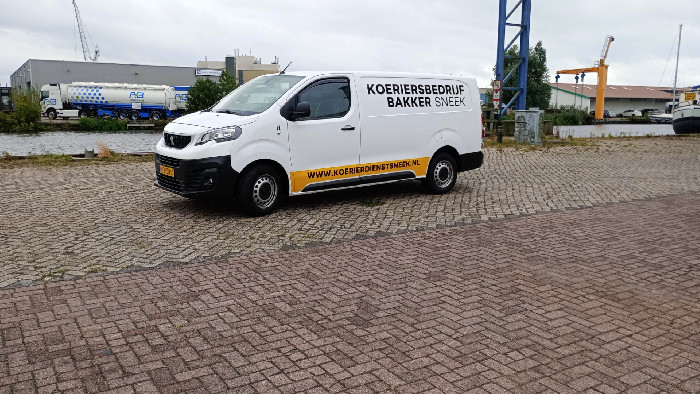 Koeriersbedrijf Bakker : Sterk in logistiek werk - Spoedkoerier uit ...